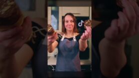 i-celoj-pachki-ne-zhalko-shokoladnaya-kolbaska-iz-pechenya-kak-v-detstve-attachment