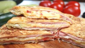 zavtrak-dlya-lenivyh-vse-slozhila-v-skovorodu-i-na-plitu-iz-lavasha-attachment